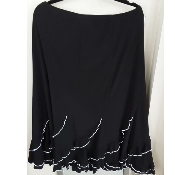 Joseph Ribkoff Ruffled Skirt BRAND NEW CONDITION - Picture 3 of 6